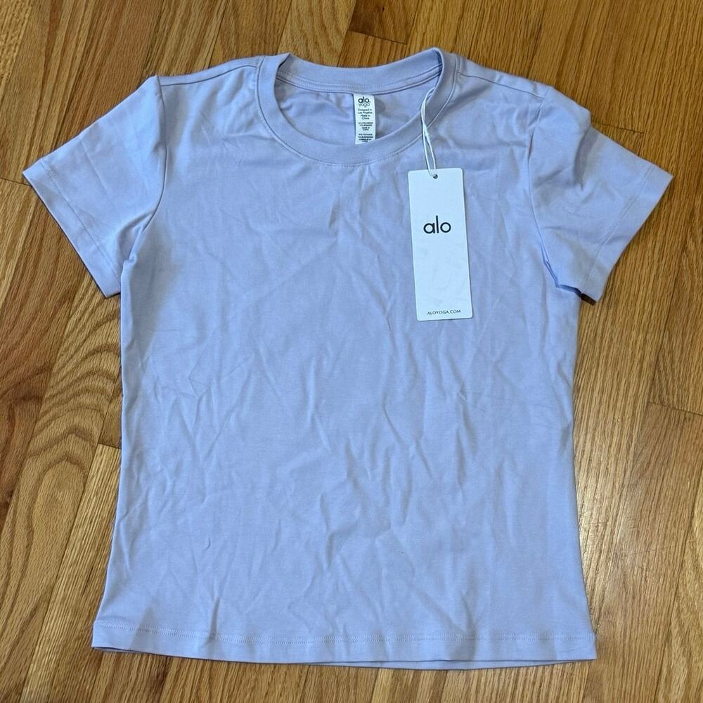 Alo Yoga Lilac T-Shirt NWT